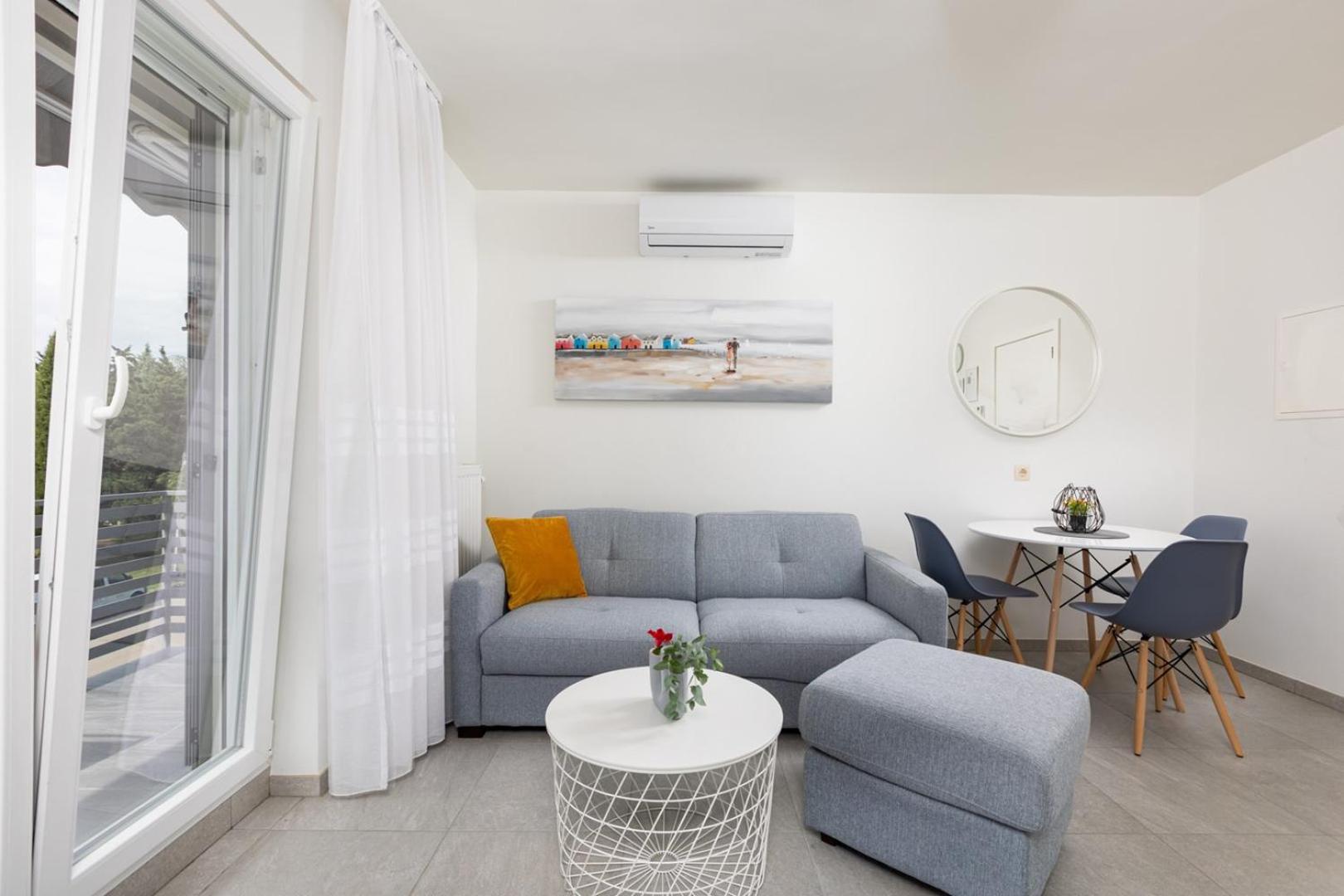Apartments Pivas Malinska Exterior photo